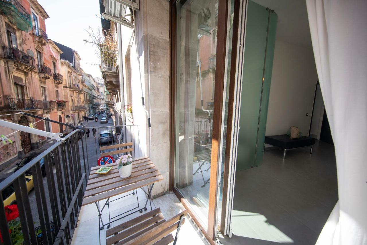 The Light House "Al Centro" Villa Catania Exterior photo