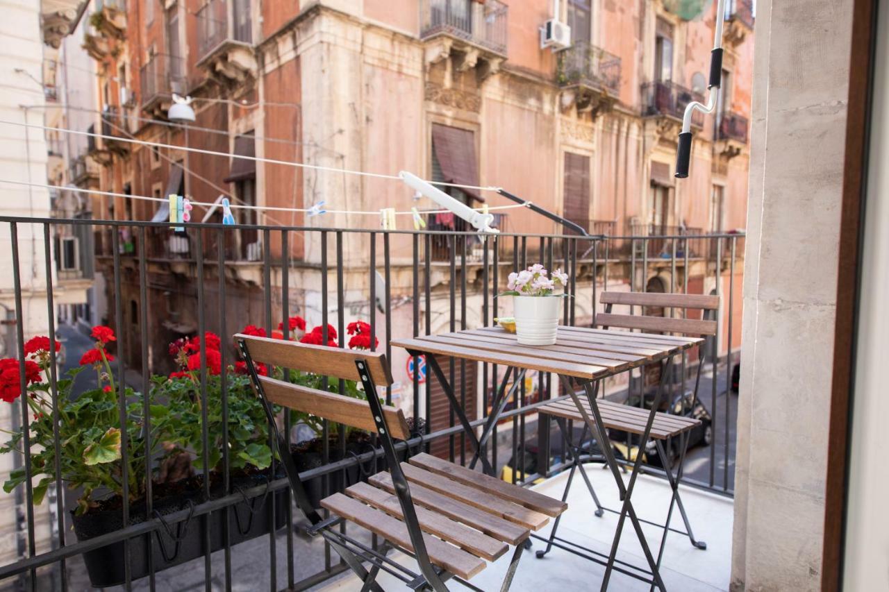 The Light House "Al Centro" Villa Catania Exterior photo